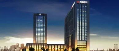 瘋了 南陽(yáng)某房地產(chǎn)老總現(xiàn)場(chǎng)拿錘開(kāi)砸,自毀園林